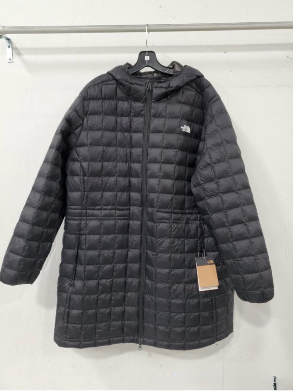 The North Face Womens 3X Thermoball Eco Hooded Parka. Black.